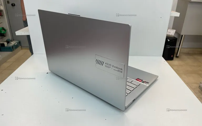 Ноутбук ASUS Vivobook E1404F
