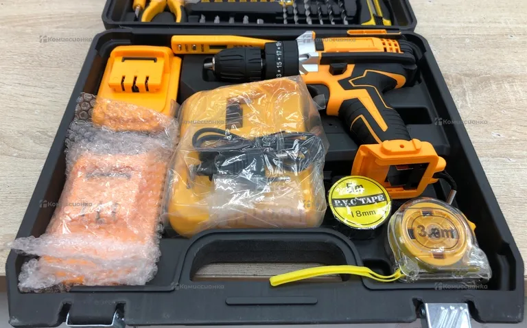 Шуруповерт Dewalt + набор реп.