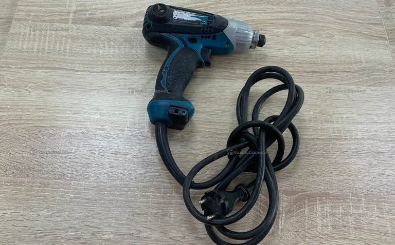 Ударный шуруповерт Makita TD0101F