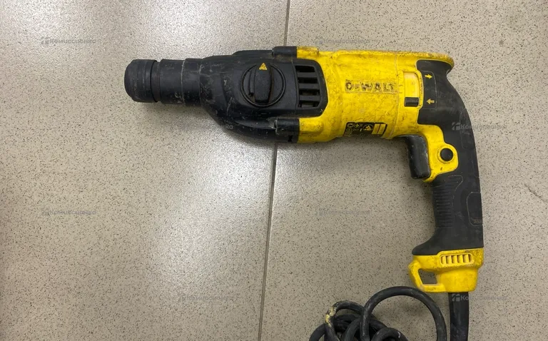 Перфоратор DEWALT D 25133 KS