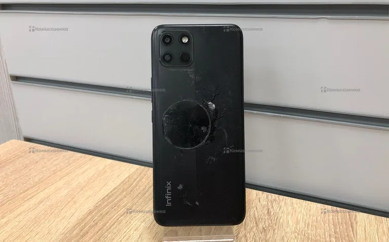 Infinix Smart 6 HD 2/32 ГБ
