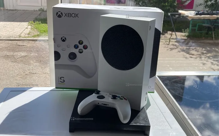 Приставка Xbox Series S 512 ГБ