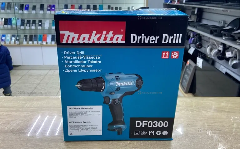 Сетевая дрель-шуруповерт Makita DF0300