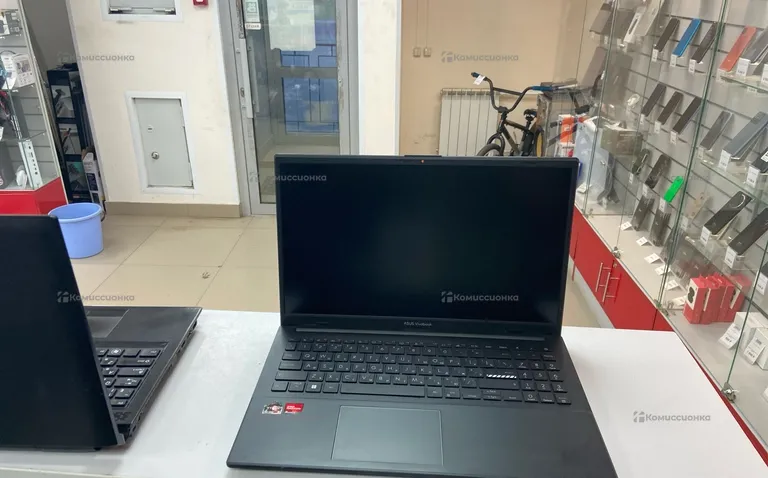 Ноутбук ASUS Vivobook E1504F