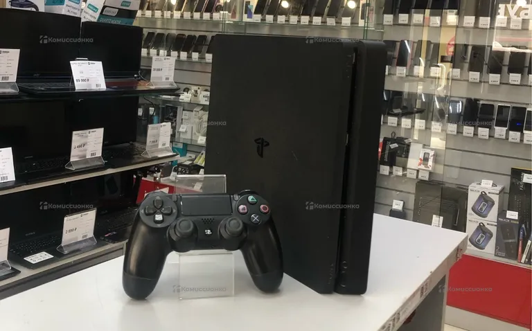 Приставка PS4. slim 500 Gb