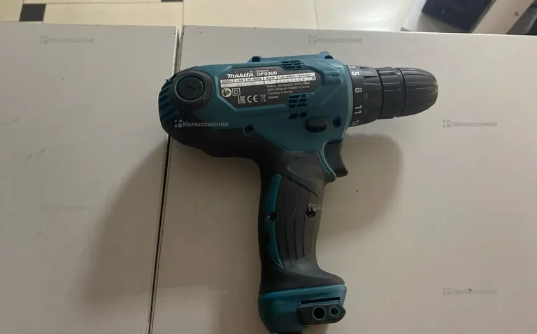 Сетевая дрель Makite DF0300