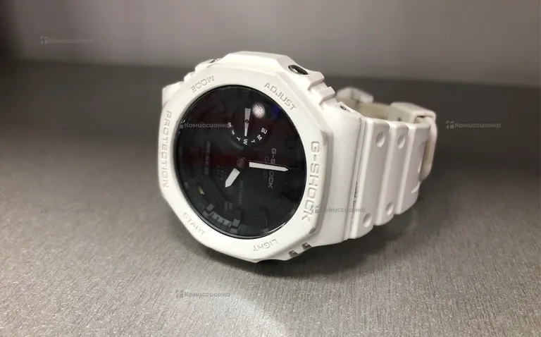Часы  Casio G-Shock GA-2100