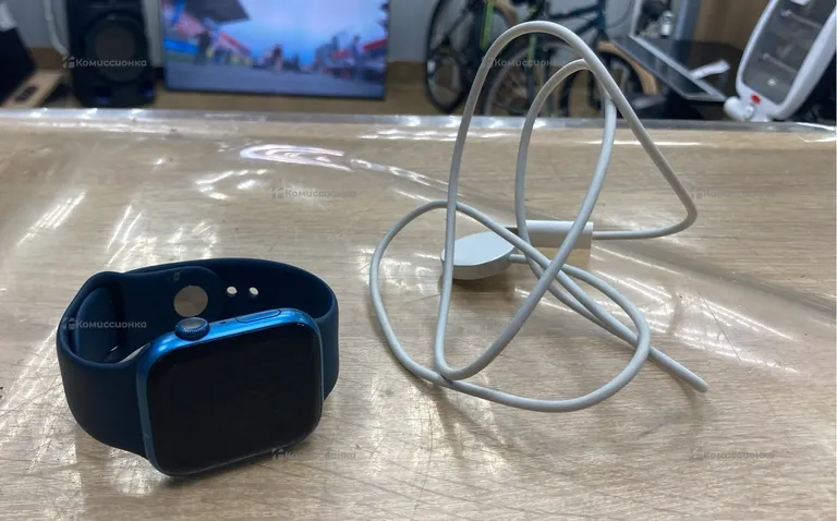 Часы Apple Watch Series 7 45mm