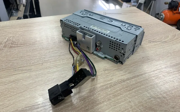 Автомагнитола Pioneer MVH-180UBG