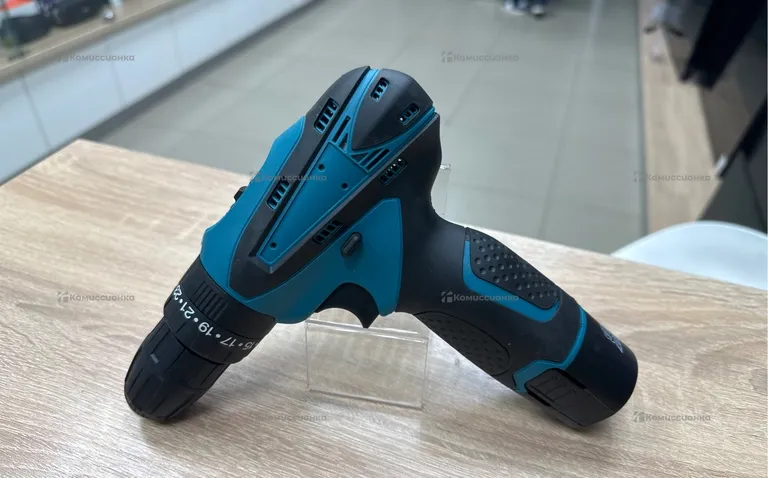Шуруповерт Makita 12v реп.