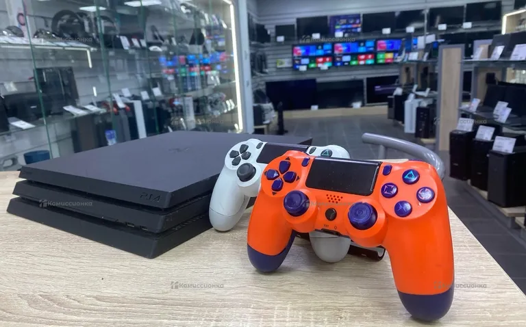 Приставка Sony PlayStation 4 Pro 1Tb