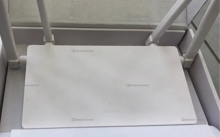 Роутер Huawei Wi-Fi AX1