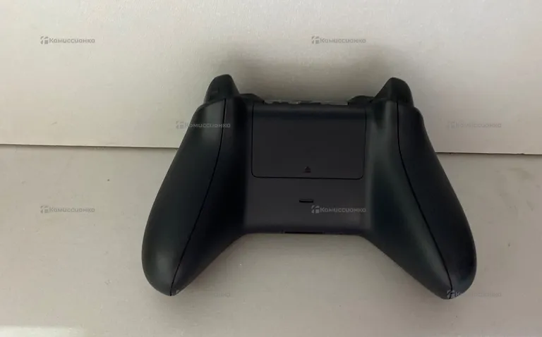 геймпад Xbox One