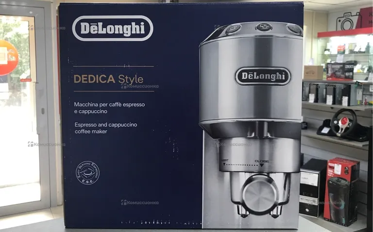 Кофеварка Delonghi EC685