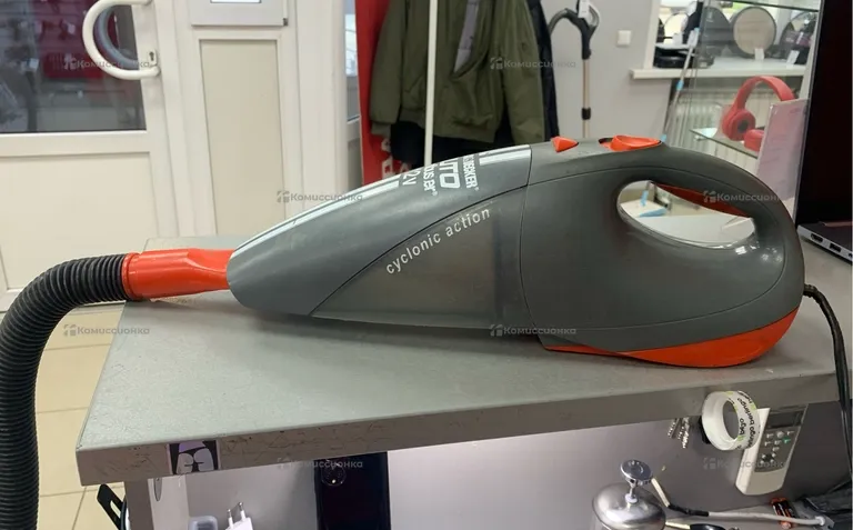 Пылесос  автомобильный Black&Decker