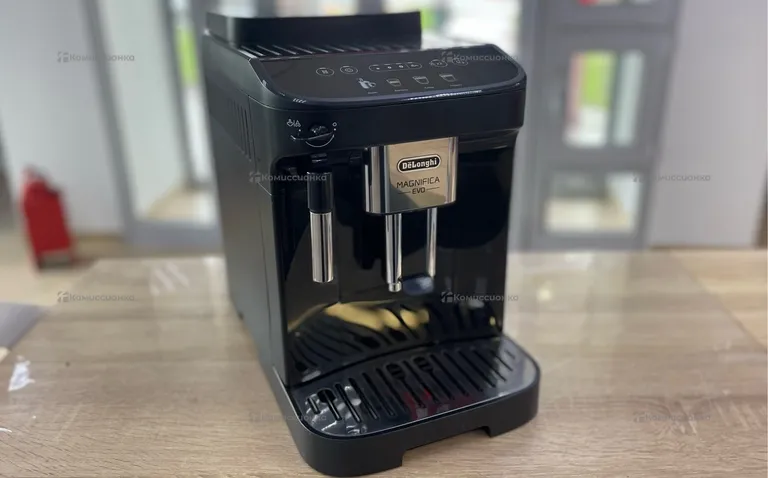 Кофемашина Delonghi Magnifica EVO