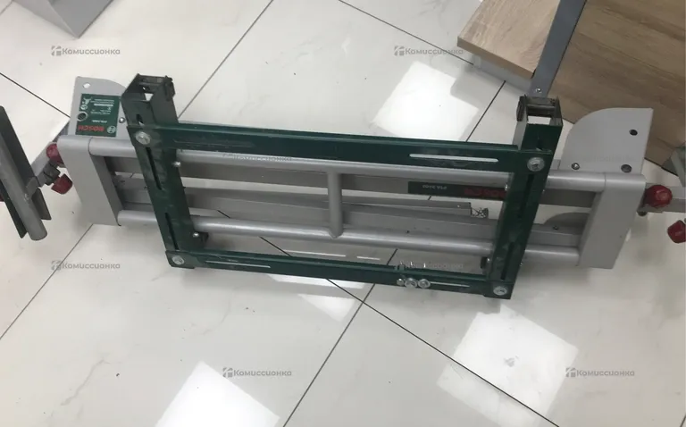 ручной верстак для циркулярной пилы Bosch PTA 2400