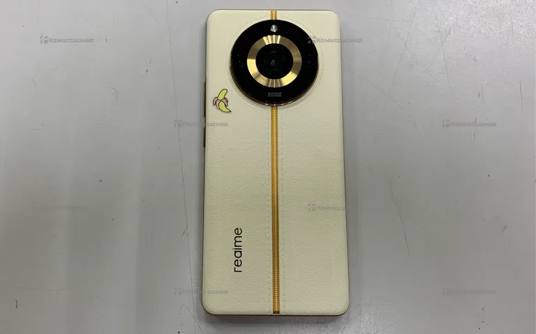 Xiaomi Realme 11 pro+