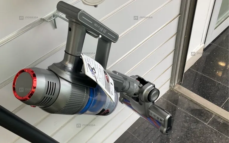 Пылесос REDMOND RV UR371