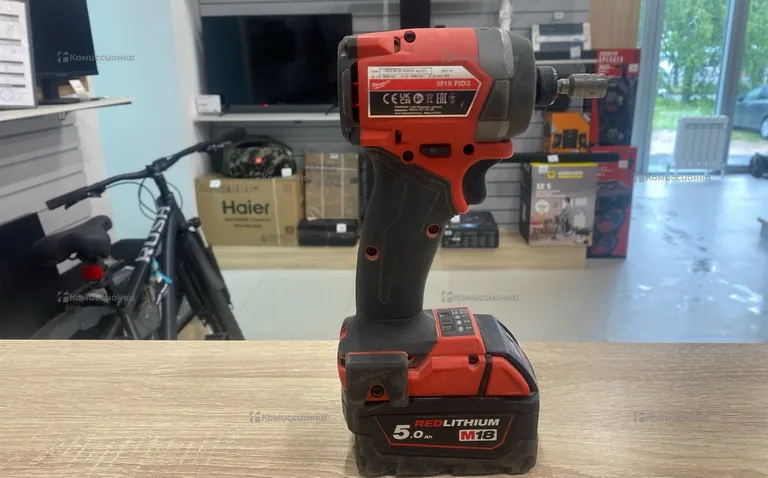 Винтоверт Milwaukee M18 FID3