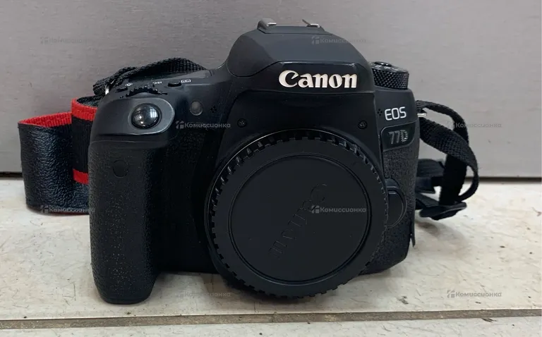 Фотоаппарат  canon eos 77d