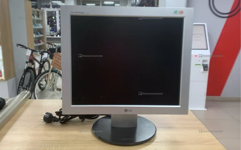 Монитор LG Flatron L1730S