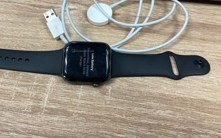 Часы  Apple Watch 5 44 mm