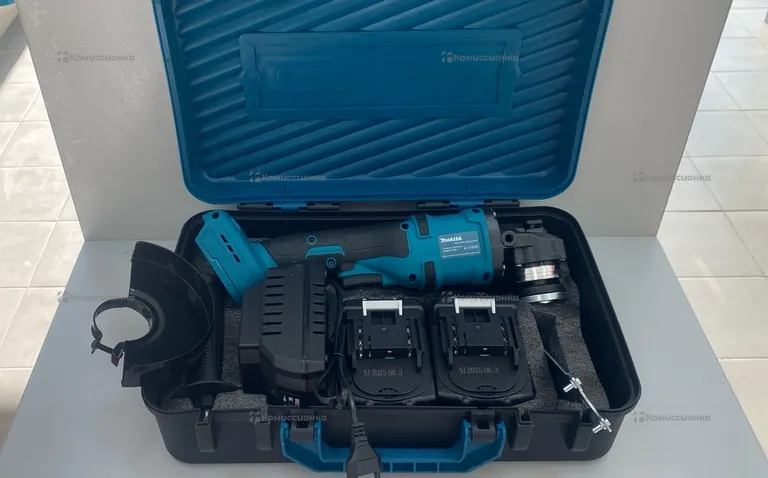 Аккумуляторный ушм Makita(Реп)