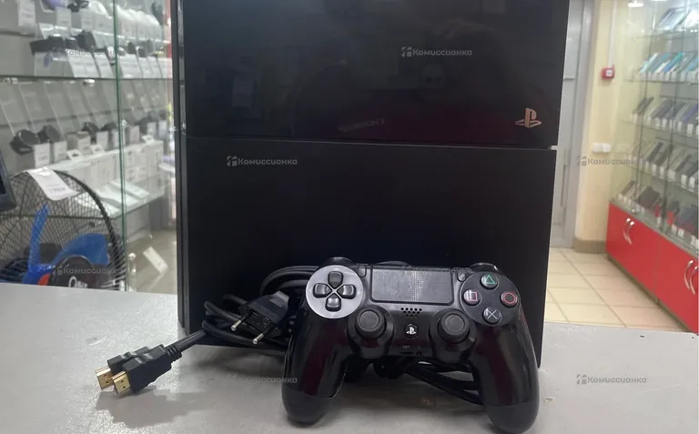 Приставка PS4. ps4 slim 500