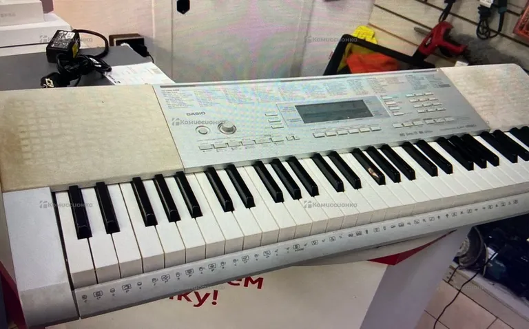 Casio LK 280 синтезатор