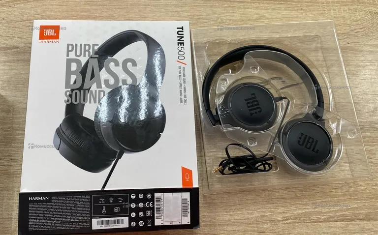 Наушники  JBL TUNE500
