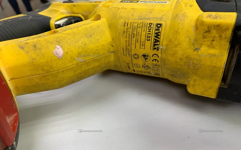 Перфоратор аккумуляторный DeWalt Dch133