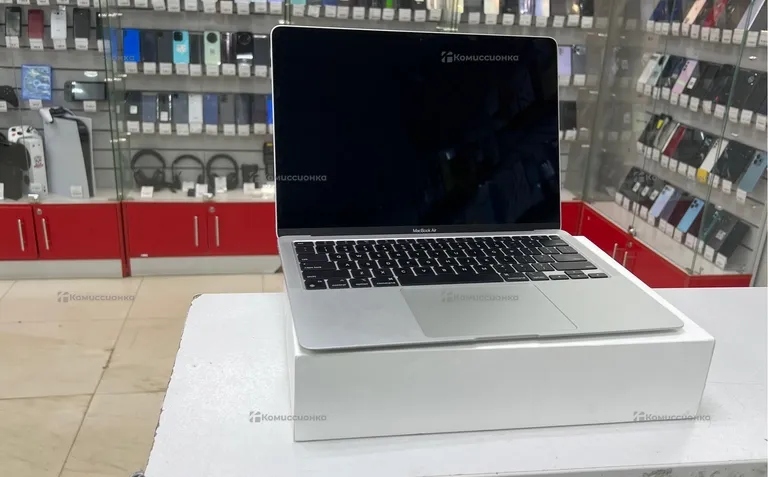 Ноутбук Apple MacBook Air 13 M1 8/256