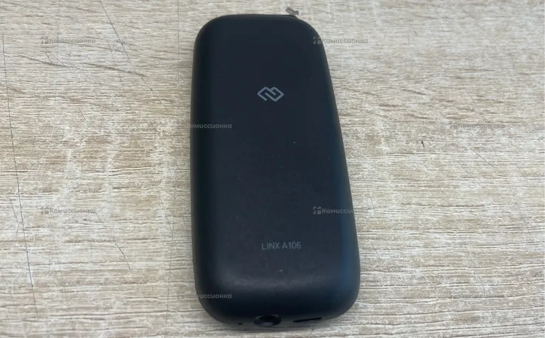 Digma LINX A106.