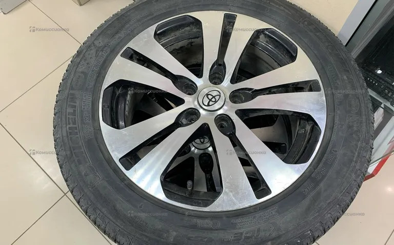Колеса в сборе Toyota 225/55 R17