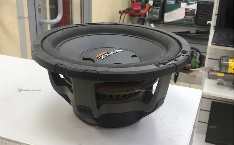 Сабвуфер  hertz es250