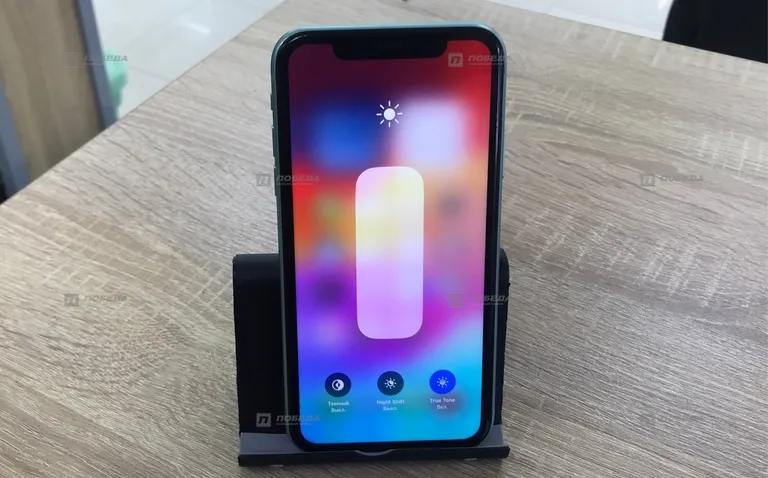 Apple IPhone 11 64 gb