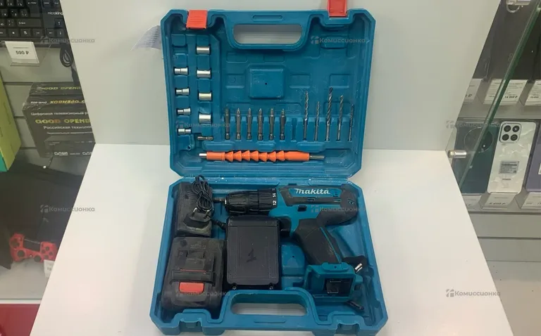 Дрель шуруповерт Makita 330DWE