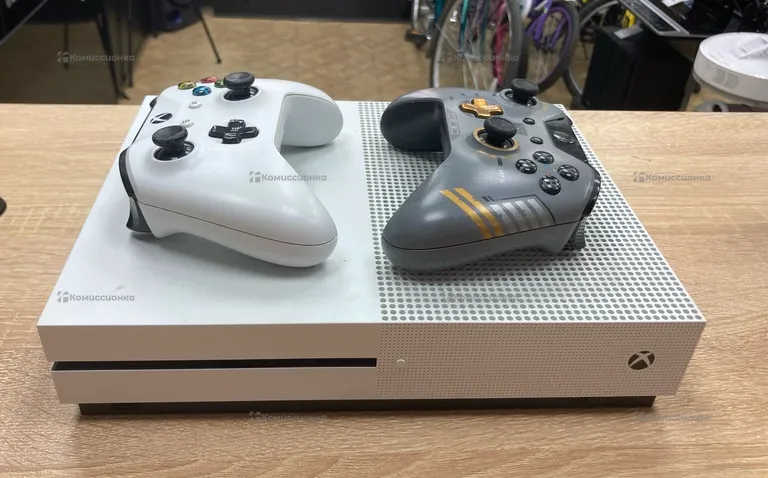 Приставка Xbox One S 512 GB