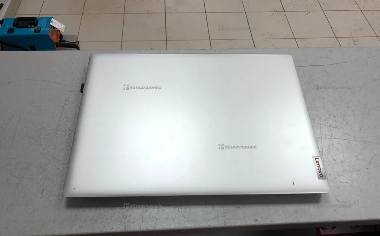 Ноутбук Lenovo 81VU