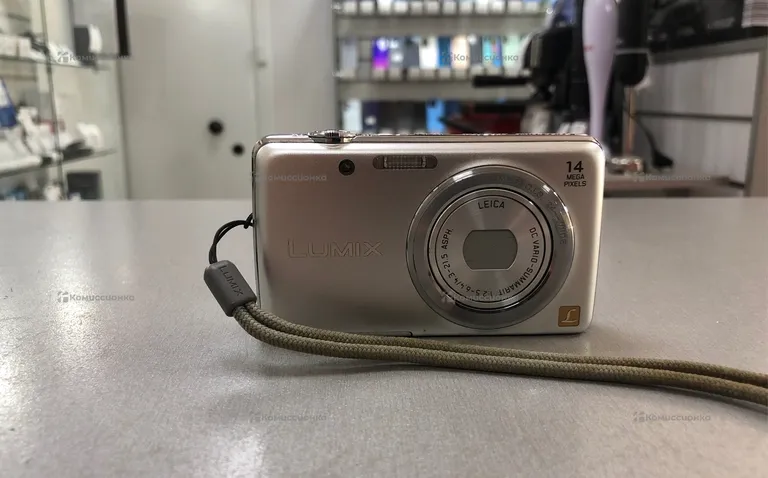 Фотоаппарат  LUMIX DMC-FS40