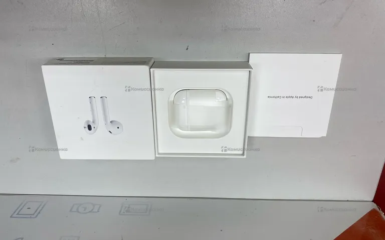 Наушники AirPods
