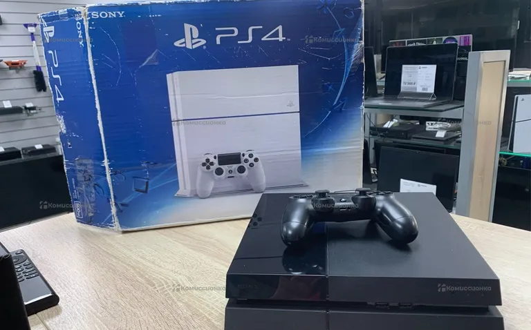 Приставка PS4. PlayStation 4 FAT 500GB