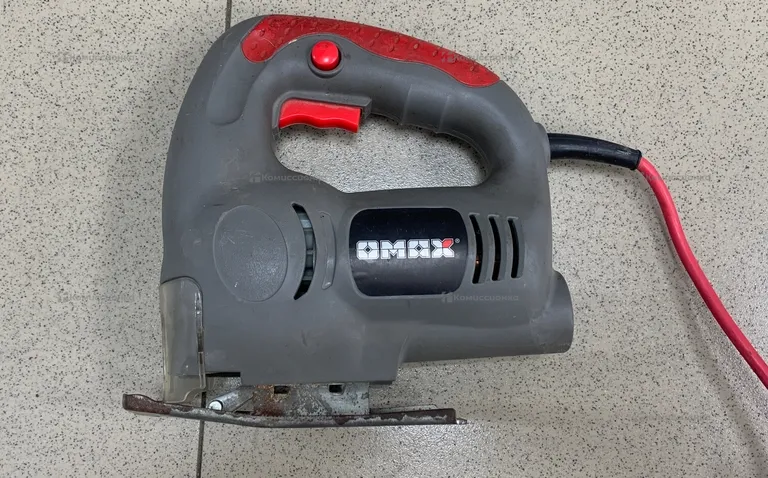 Электролобзик OMAX 10106