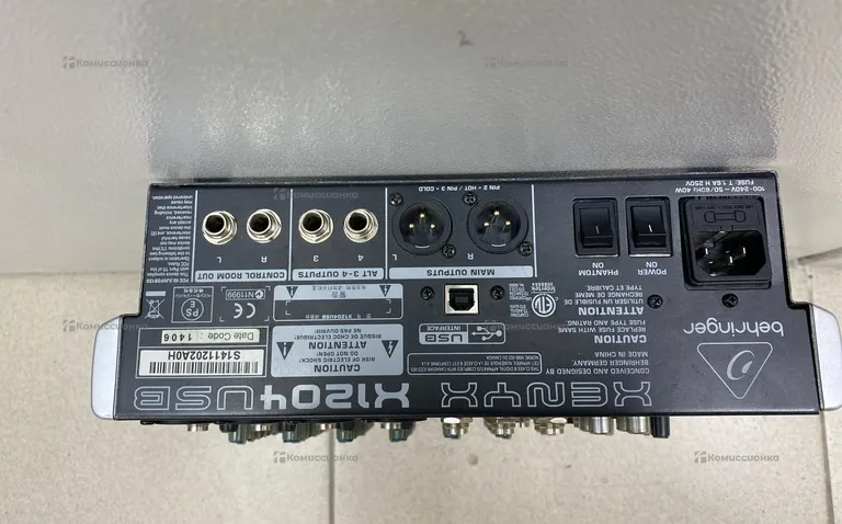 Микшер BEHRINGER XENYX X1204USB