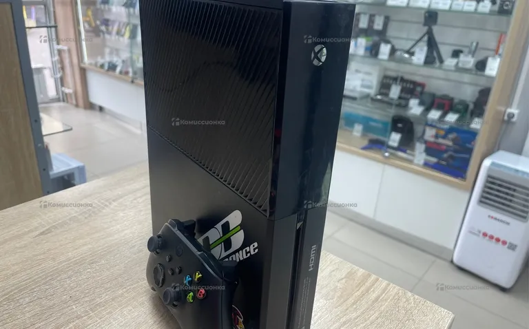 Приставка Xbox one x 500гб