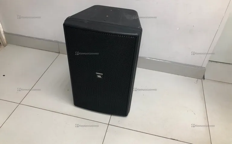 JBL Control 30 3-полосный монитор, 250 Вт, черный