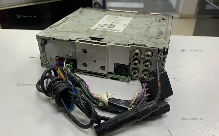 Автомагнитола  Kenwood KDC-6051U
