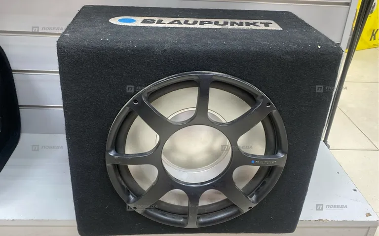 Сабвуфер Blaupunkt GTT 1200