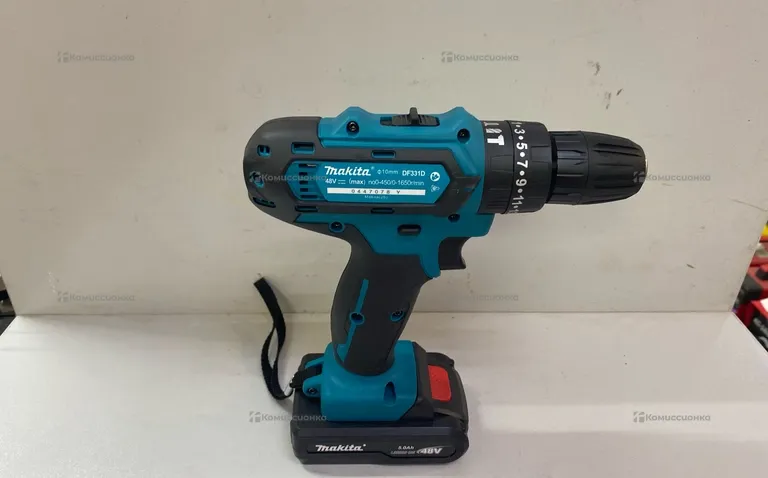 Шуруповерт MAKITA